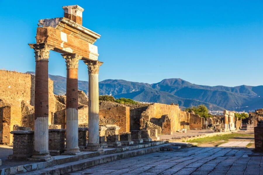 Pompeii Skip the line ticket+transfer from Naples - The Entrance and Ticketing Process