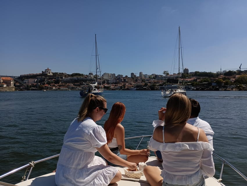 Porto: 6 Bridges and Ribeira Boat Tour with Sunset Option - Setting the Scene: Starting at Douro Marina