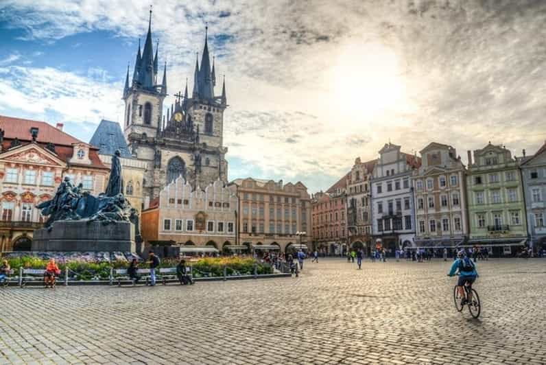 Prague: City Highlights Walking Tour - Itinerary Breakdown