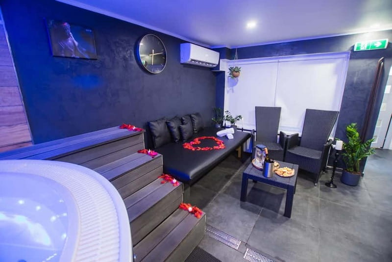 Prague: Modern Private Spa with Jacuzzi and Sauna - Price and Logistics: A Good Deal?