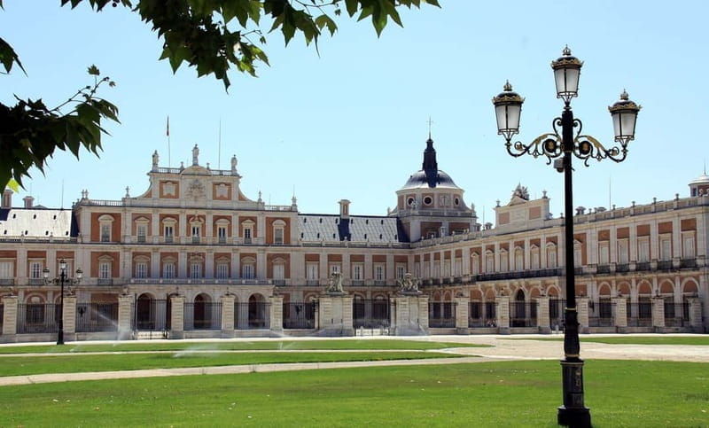 Private Excursion to Aranjuez and Chinchon 8 hours - Chinchón: A Picture-Perfect Village