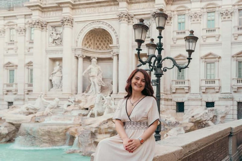 Private Photoshoot in Central Rome with Local Photographer - Why Choose a Private Photoshoot at the Trevi Fountain?