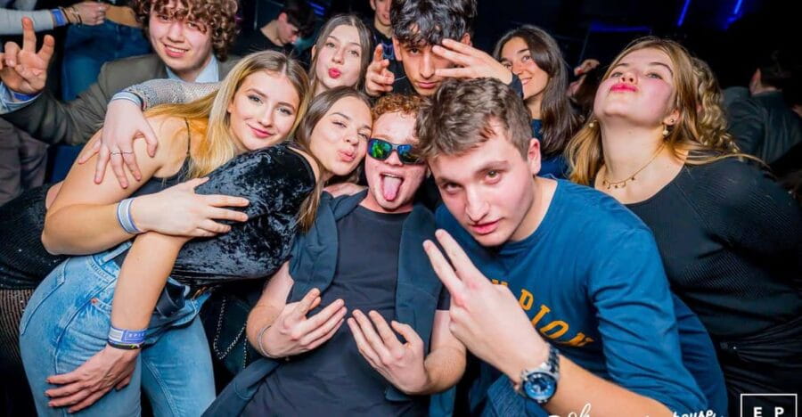 Pub Crawl with Shots and Night Club I Prague - Itinerary Breakdown: From Bars to Club