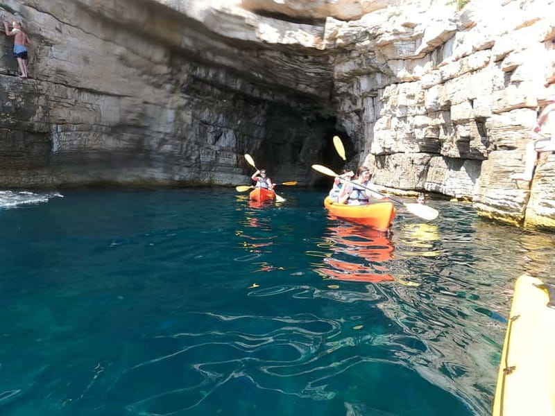 Pula:Kayak Tour-Cliff jumping,snorkeling&free GoPro pictures - Discovering the Unique Coastline of Pula