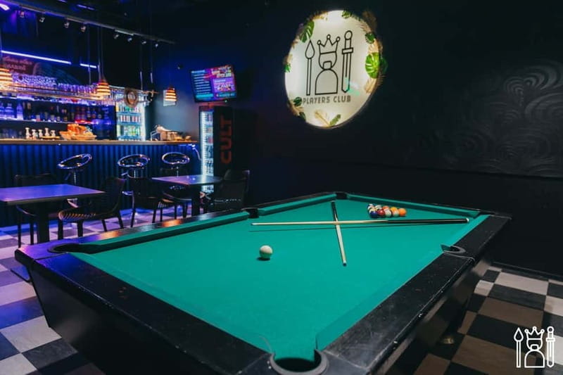 Riga: Players Club Entry Ticket - The Games and Facilities: A Closer Look