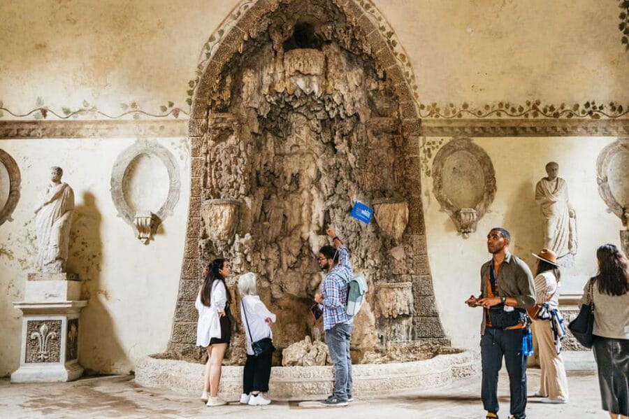 Rome: Colosseum, Palatine Hill & Roman Forum Guided Tour - Palatine Hill: The Birthplace of Rome