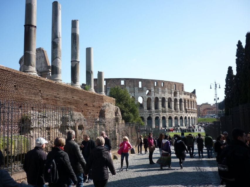 Rome: Full Day Tour Colosseum and Vatican Museums with lunch - A Tasty Break with Roman Flavors