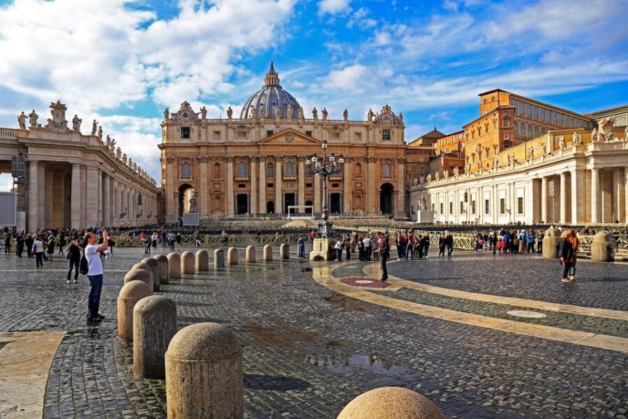 Rome: Paths of the Vatican Guided Tour - The Value of Guided Storytelling at Vatican’s Exterior Sites