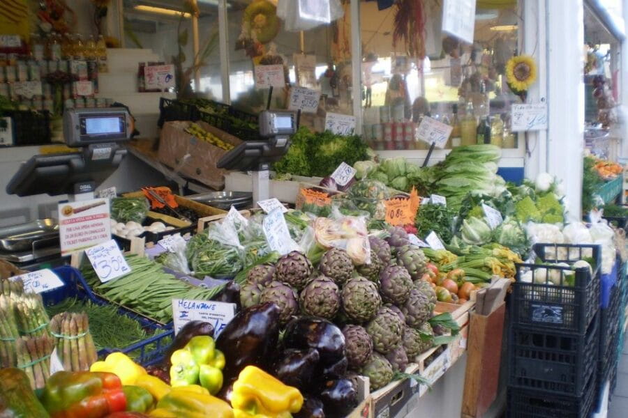 Rome: Private Roman Street Food Walking Tour with Tastings - The Value of a Private, Food-Centered Exploration