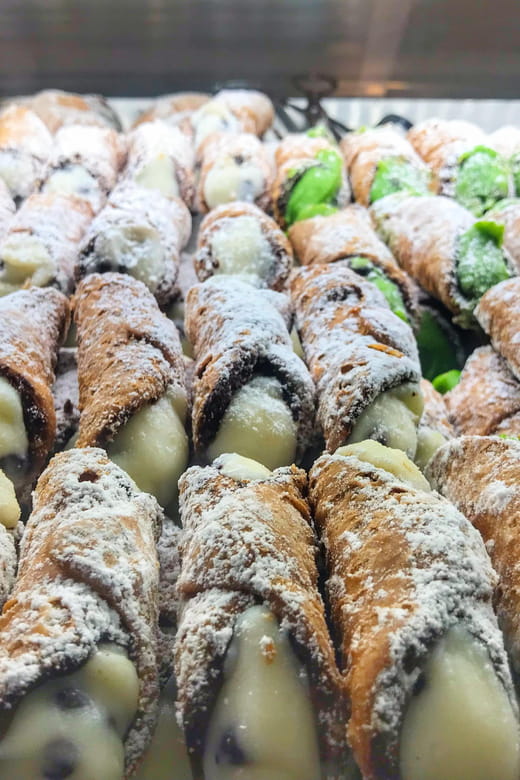 Rome: Trastevere Food Walking Tour with Beer and Wine - Discovering Trastevere’s Iconic Sights and Charming Alleys