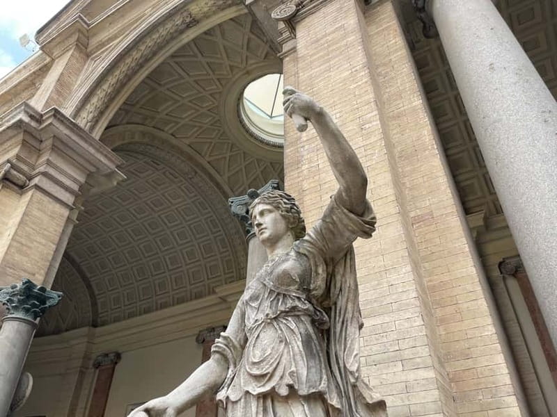 Rome: Vatican Museums, Sistine Chapel & St. Peter's Tour - Michelangelo’s Sistine Chapel: Masterpiece in Focus