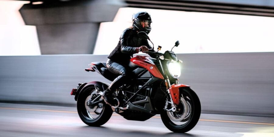 Rostock: Zero SR (40kW) Electric Motorcycle Rental - Who Will Love This Experience?