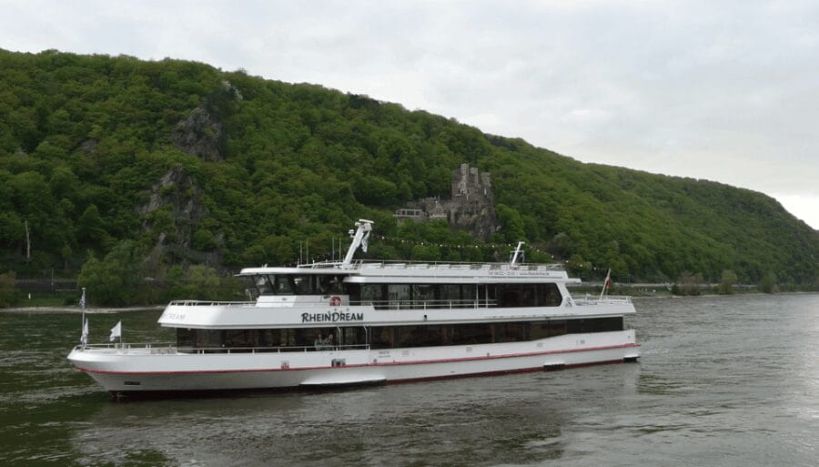 Rüdesheim am Rhein: Christmas Boat Cruise on the Rhine - The Scenic Route and Key Highlights