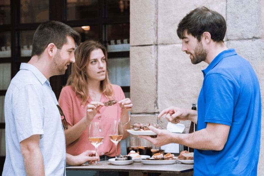 San Sebastian: Guided Walking Tour with Pintxo and Drink - The Pintxo and Drink Experience