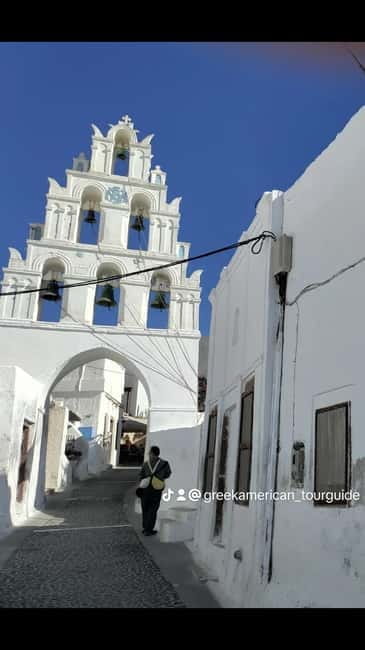 Santorini: Group Hiking Tours w/ English-Speaking Guide - Entering Santorini’s Volcano: An Unforgettable Landscape