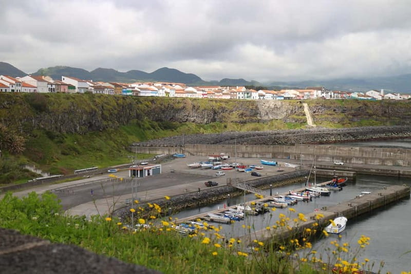 São Miguel:Rabo de Peixe From the Market to the Harbour Tour - Sweet Moments at the Chocolatinho Factory