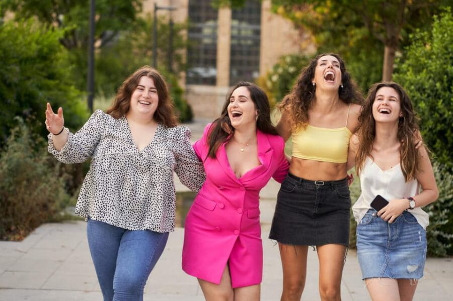 Sevilles Splendors: A Timeless Journey on Foot - Key points / Takeaways