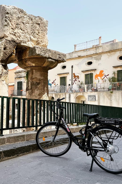 Siracusa E-bike rental service - What to Expect: From City Streets to Coastal Views