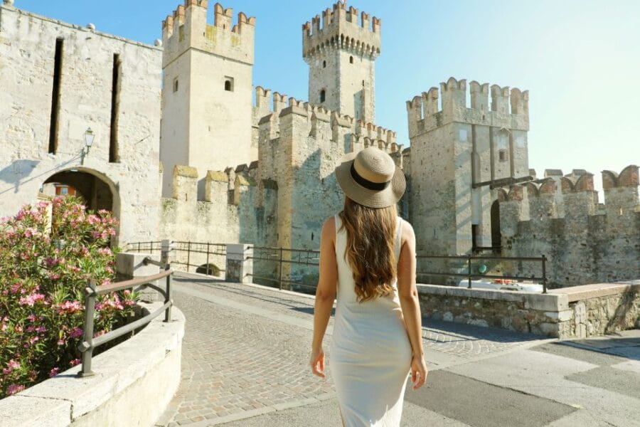 Sirmione: Walking and Speedboat Tour - Walking Tour: From Roman Ruins to Fisherman’s Cottages