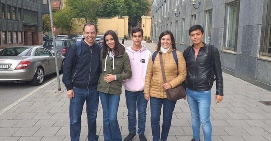 Stockholm : Old Town private Walking Tour with a guide - Exploring Stockholm’s Old Town: A Walk Through History and Charm