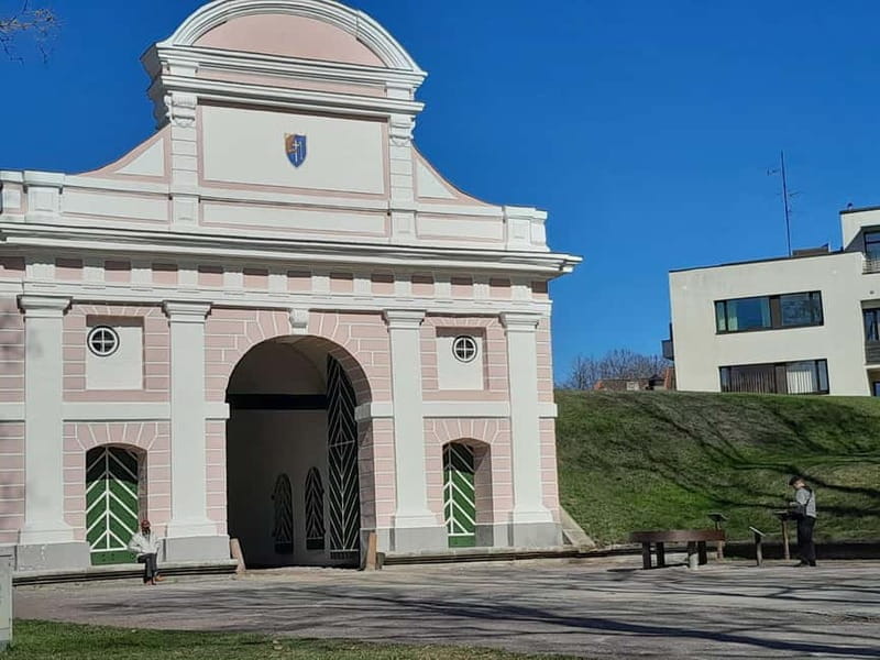 Tallinn: Hidden Gems of Pärnu guided day tour 8h - Entering Estonia’s Coastal Charm: An 8-Hour Tale