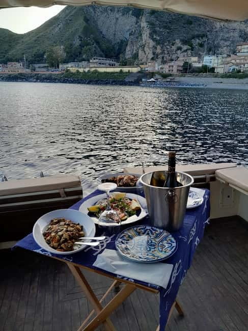 Taormina: Isola Bella Boat Tour with Prosecco Onboard - Who This Tour Suits Best