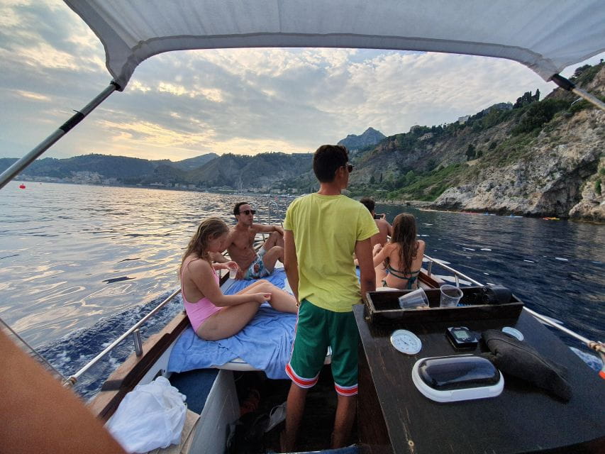 Taormina: Sunset Boat Tour with Aperitif - Who Should Book This Experience?