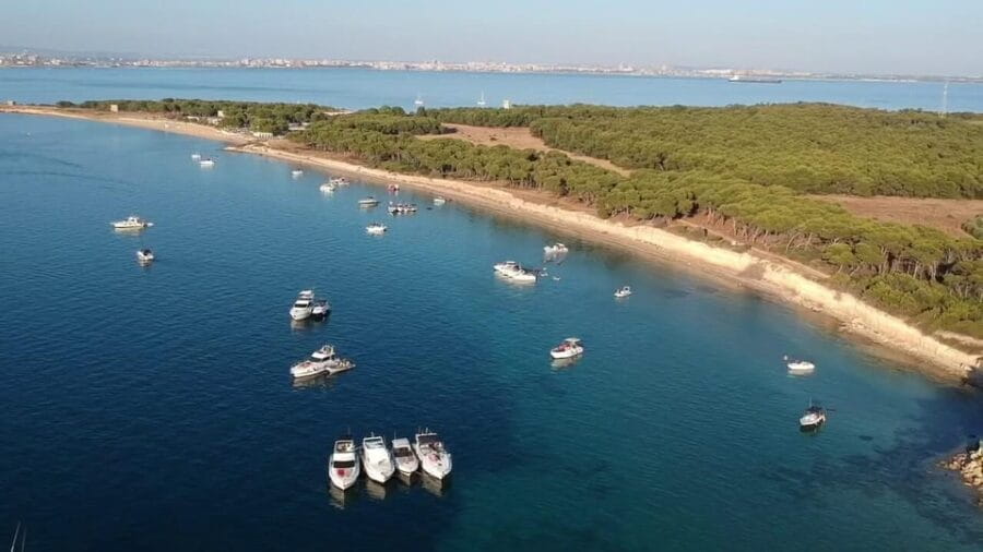 Taranto: Full-Day Private Boat Tour with Aperitif - Local Aperitif and Authentic Flavors