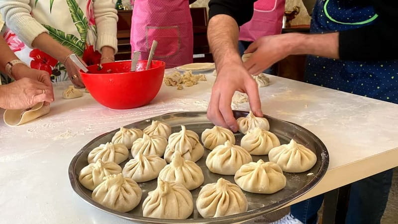 Tbilisi: Cooking Class with a Local Family - Entering Shorenas Home: A Warm Welcome