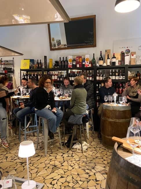 The divine Monday: WalkingWine's Happy Hour - What to Expect at the Happy Hour