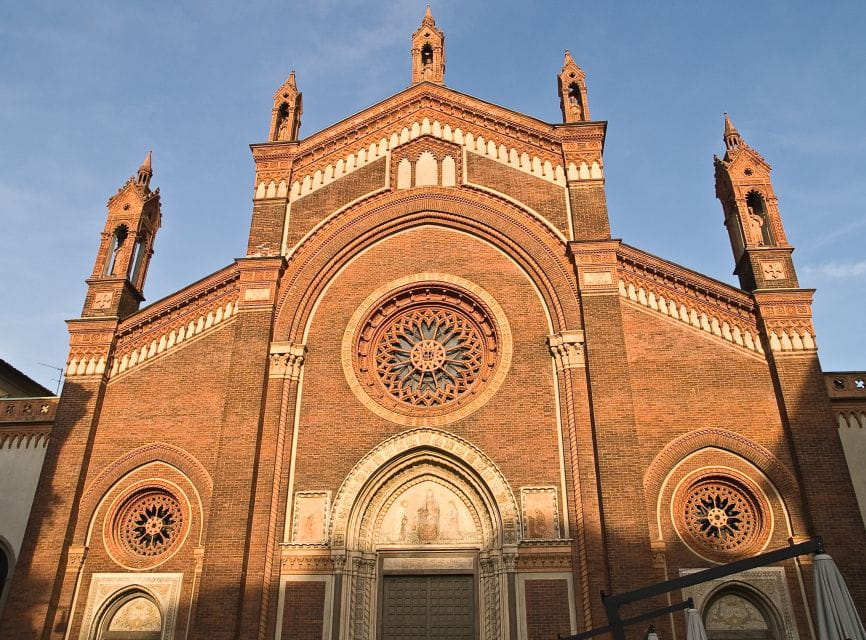 The Secrets of Brera: the District & Pinacoteca Guided Tour - Inside the Pinacoteca di Brera: Masterpieces in Focus