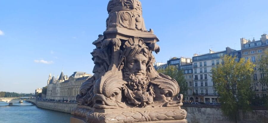 The Treasure of Saint-Louis : Île de la Cité & Saint-Louis - FAQ About The Treasure of Saint-Louis Tour