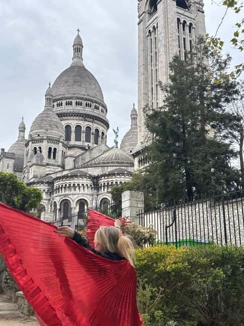 The voice of Montmartre is a must-see in Paris - A Guided Tour of Montmartre with a Musical Twist