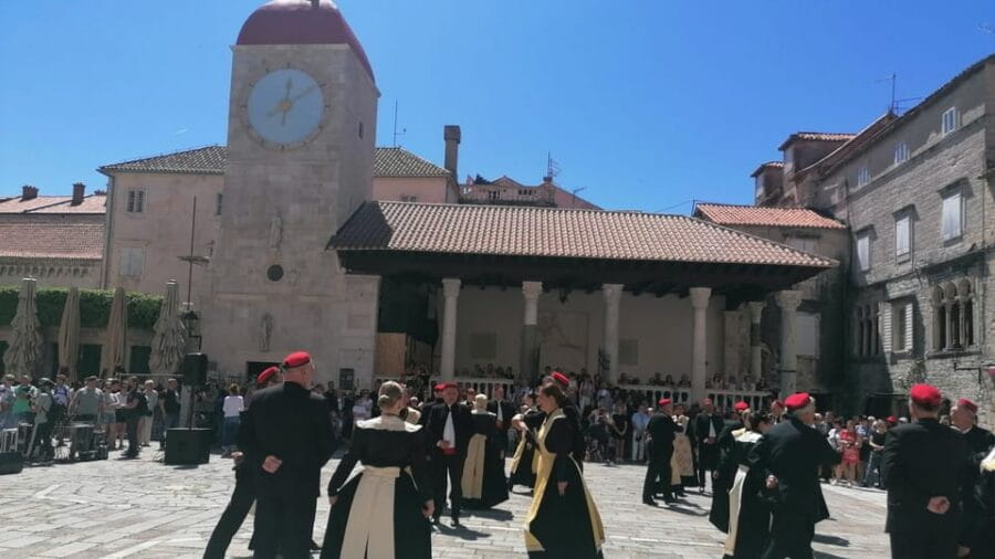 Trogir; Private walking tour of higlights of Trogir - Delving into Trogir’s Artistic Heritage