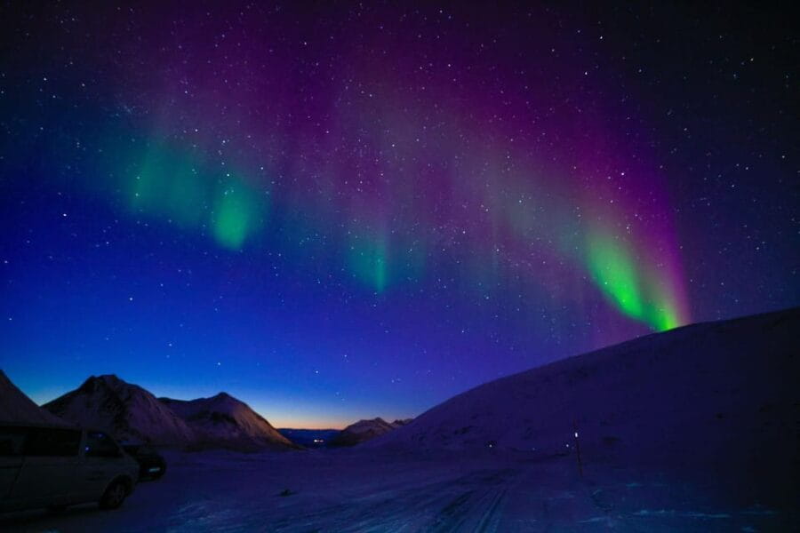 Tromsø Chinese Aurora Tour - The Magic of Aurora Viewing: Scenic Stops and Natural Backdrops