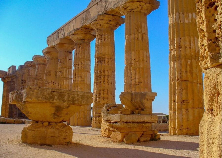 Valley of the Temples and Villa Romana Multi-Language Tour - The Journey Begins: Starting Point and Logistics