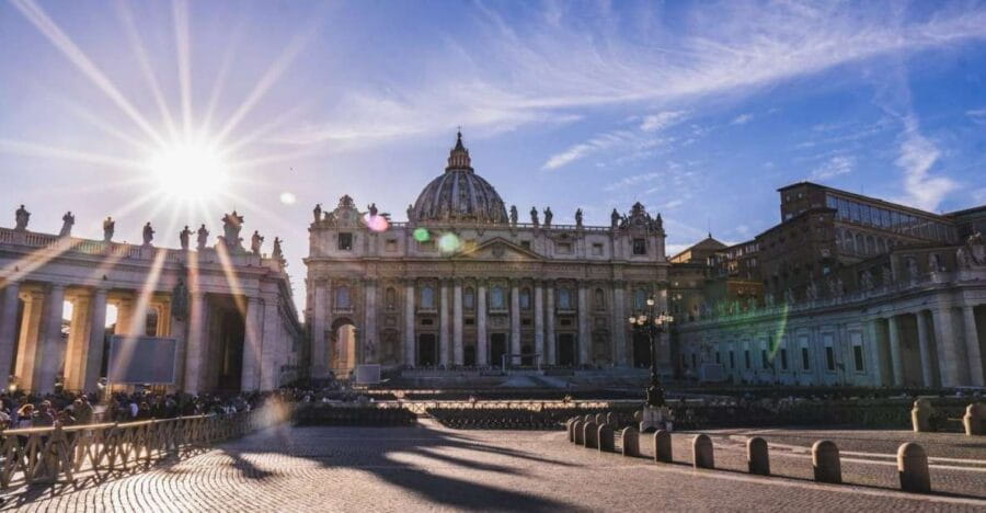Vatican: St. Peter's Basilica & Vatican Museums Guided Tour - Navigating the Vatican Museums