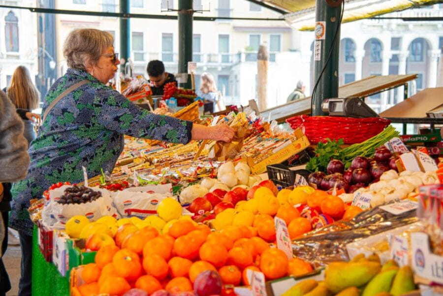 Venice: Food Tasting Tour with Cicchetti and Wine - Key points / Takeaways