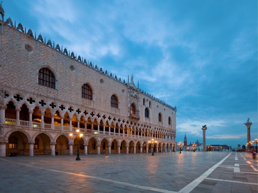 Venice: Highlights with Local Private Walking Tour & Gondola - Getting the Most from Your Venice Tour