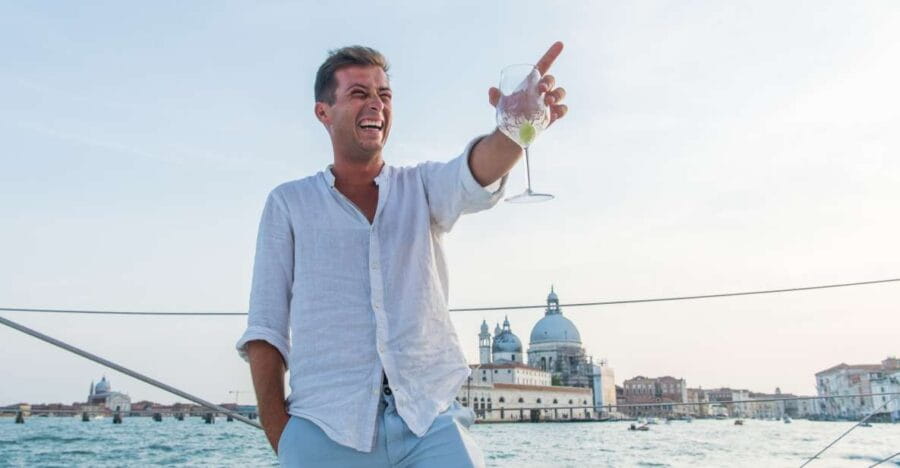 Venice: Lagoon Catamaran Cruise with Music and Drinks - What to Expect on the Cruise