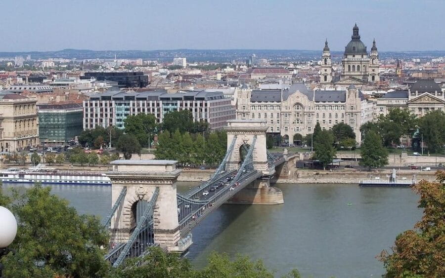 Vienna:Private & Customizable Budapest Day Trip with a Local - The Itinerary: From Architectural Wonders to Local Flavors