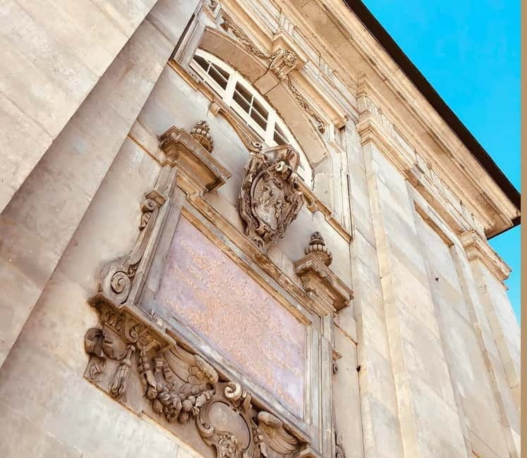 Vilnius: Customized walking day/night tours around Vilnius - Price and Logistics