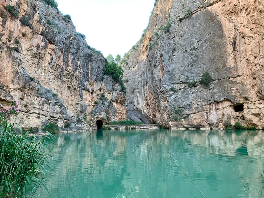 Visit the most beautiful village in Valencia: Chulilla - Exploring the Village of Chulilla and Surroundings