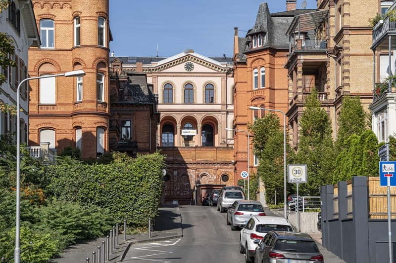 Wiesbaden: Culinary city tour through the Bergkirchenviertel - What to Expect at Each Stop