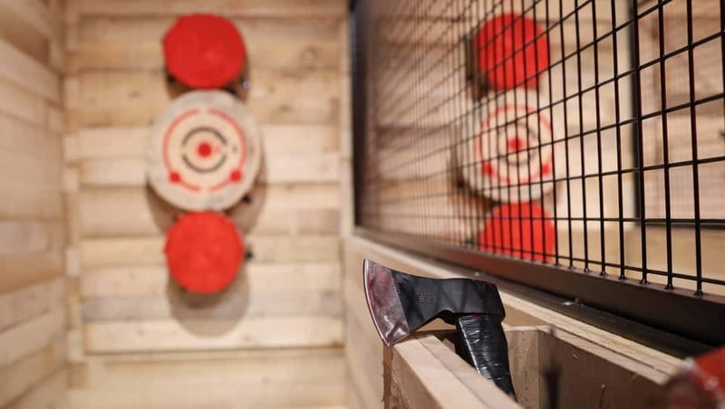 Wildness: Axe throwing in Paris 13 - The Value of This Experience for Travelers